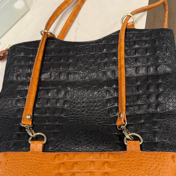 Chic Black and Tan Shoulder Bag - Picture 9 of 9